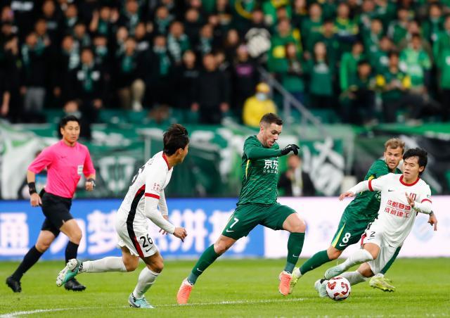 开云-工体首演平局魔咒难破 国安蓉城皆不满意比赛结果