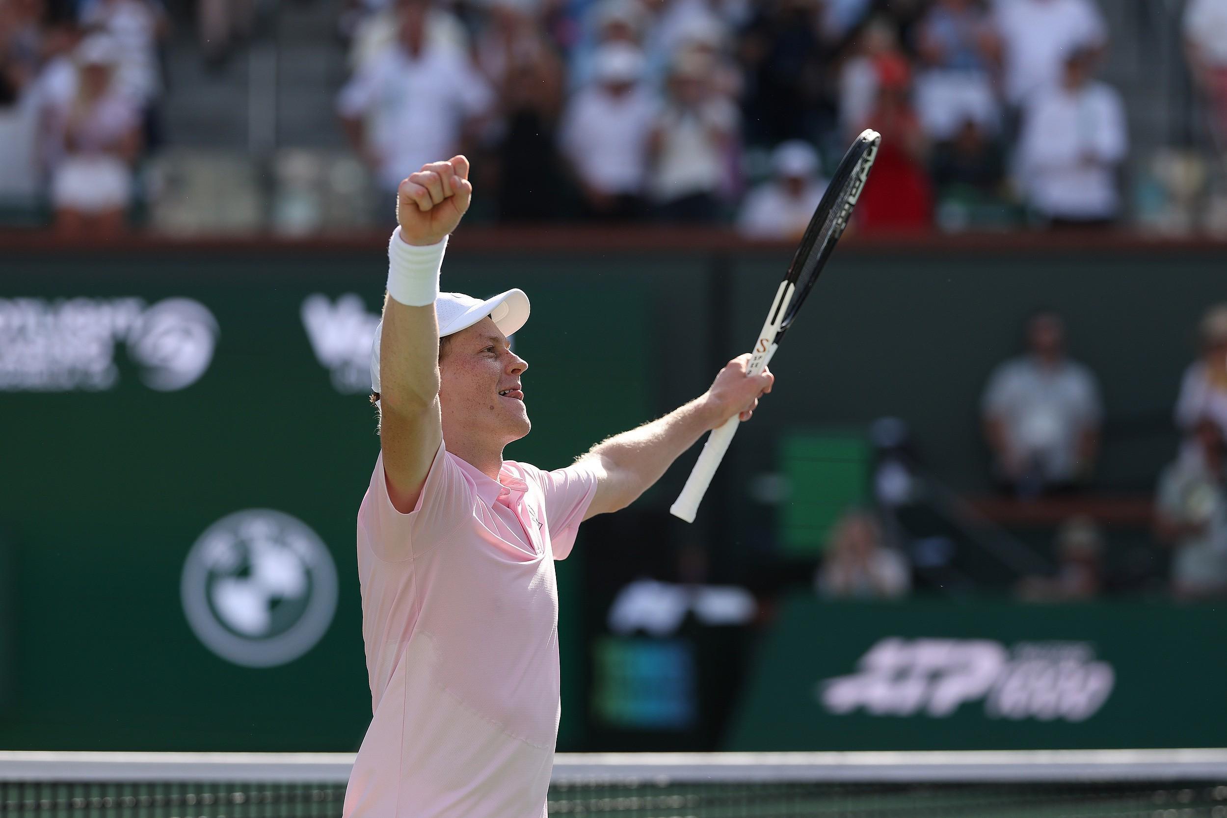 开云体育下载-连赢两盘抢七，辛纳首夺印第安维尔斯大师赛冠军